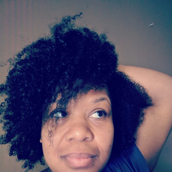 Meet your Posher, Monique - Picture 4 of 4